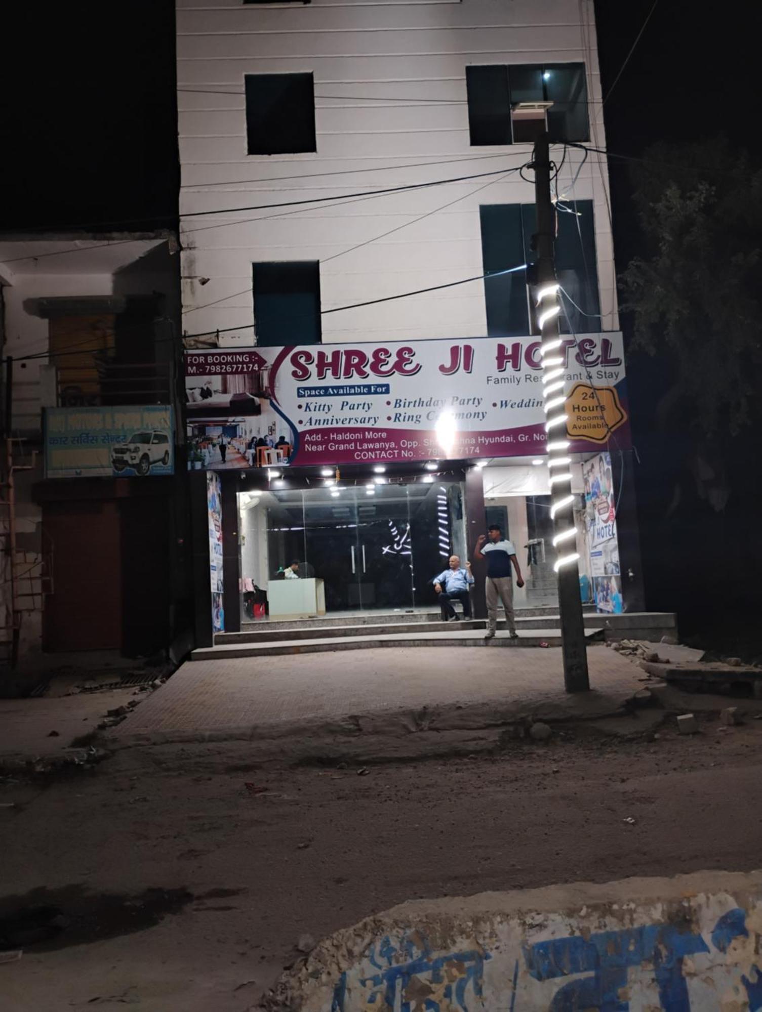 Hotel Shree Ji Greater Noida Zewnętrze zdjęcie